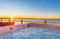 6BR Houghton Lake House w/ Indoor Pool, Hot Tub, and Golf Simulator - Sleeps 24 - Boutique