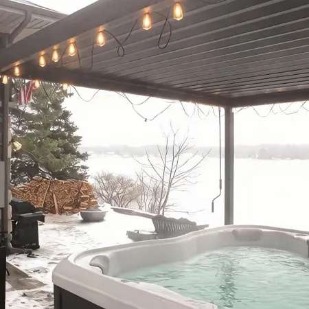 Lakefront Storybook cottage • Hot Tub • Fireplace • 4 bd 2 bath.