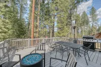 Holiday Tree House - with community pool & golf! - 3-Star