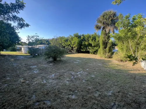 Private Coastal Retreat walking distance to downtown Jensen Beach  Sleeps 6