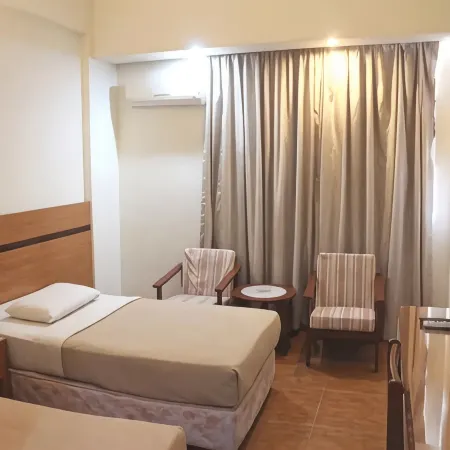 Paradise Hotel