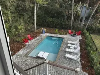 SEABATICAL. Lovely beach house steps to the beach with private pool - プール