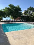 Fully staffed. private, Beachfront villa with a pool in Negril, Jamaica - 빌라