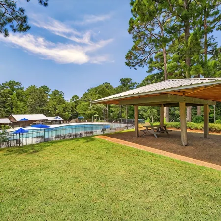 The Skipper’s Hideaway: Golf Course & Pool Oasis