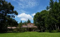 Augusta Hotel & Glamping Sukabumi - parking