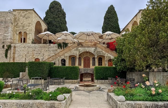 Mir Amin Palace
