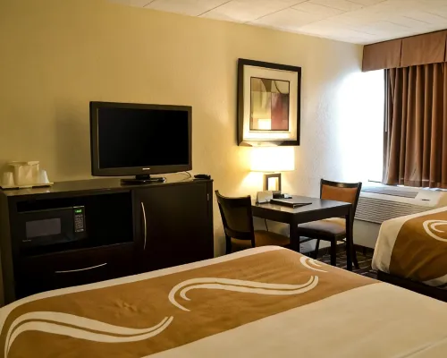 Baymont by Wyndham Dunmore Hotels in Dunmore