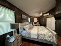 Mountain House in Fancy Gap with Beautiful View and Hot Tub on Deck - 3 stjerner