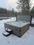Hot Tub.  Trails, Trout, Turkeys and Morels. - Wifi