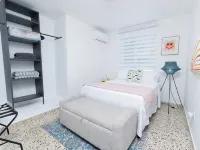 Casa Lula Beach Retreat, 3BR Near Coast, Arecibo Comfort, Nature & Relaxation Hotels in Arecibo