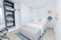 Casa Lula Beach Retreat, 3BR Near Coast, Arecibo Comfort, Nature & Relaxation