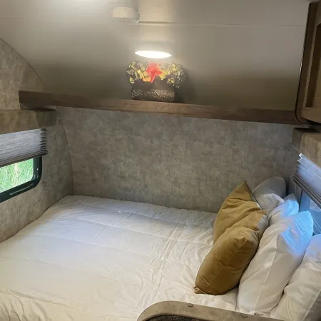 Charming Winnie Drop Trailer with Cozy Private Patio Escape