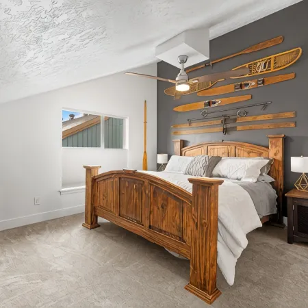 Ponderosa Pines Retreat, featuring 3 Beds and 3 Baths with Privacy Отели в г. Мак-Кол