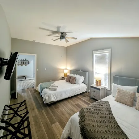 Spacious 3BR Home w/ Deck – Right in Downtown Custer, Shops & Dining! Отели в г. Кастер