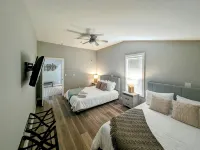 Spacious 3BR Home w/ Deck – Right in Downtown Custer, Shops & Dining!