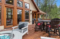 Luxury home on the golf course with spacious deck overlooking the mountains - Pool