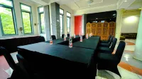 Tripletree Novon Family Hotel - 2星級
