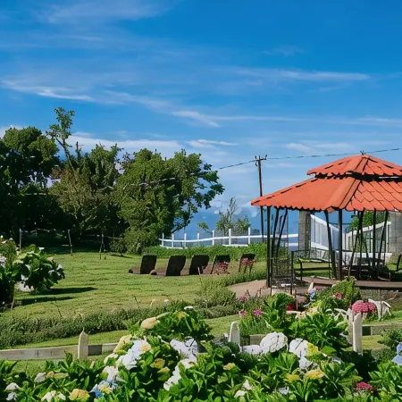 Altura Hotel