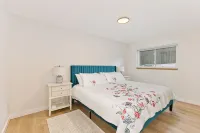 Cozy 3BR Retreat in Midtown Bend - Bungalows