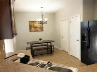 Charming 3-bedroom house in small-town Byron with WiFi, AC, and patio seating. Hotels in Byron