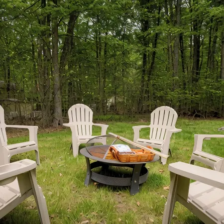 The Bear's House, Pet Friendly, Level 2 EV Charger