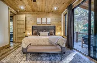 Modern Forest Retreat, Sauna, Fire Pit & Game Room, 10 Minutes to Downtown - Gym