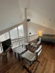 Modern 2-bedroom mountain house in brilliant Lansing - 4-Star
