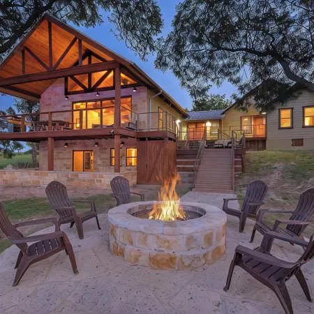 2 Houses - 6 Acres, Riverfront, Pool, Hot Tub, BEAUTIFUL VALLEY