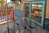 Designer Rockridge Retreat Near UC Berkeley - Breakfast