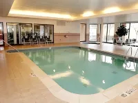 Courtyard Detroit Utica - Swimmingpools