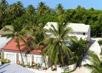 Tme Retreats Dhigurah - Beach
