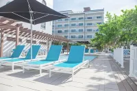 Barefoot Beach Club