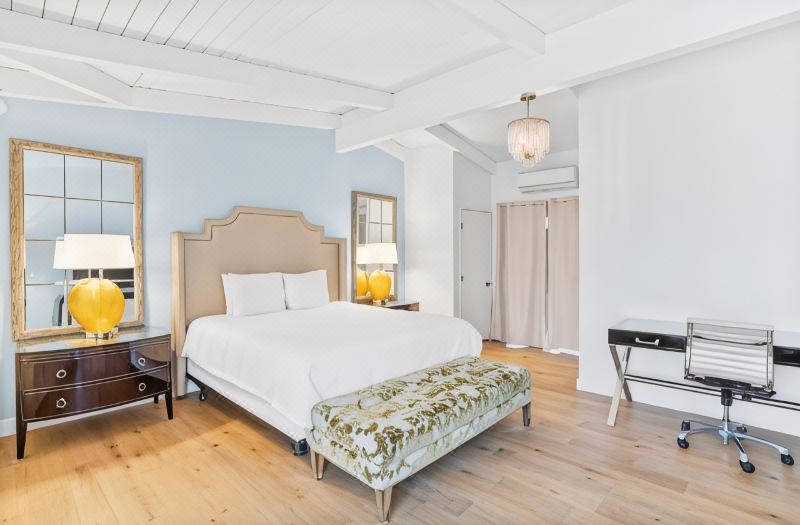Pacific Crest Hotel