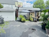 Cozy 2-bedroom Gem in charming North Bergen with Parking, backyard, and grill - 3-Star