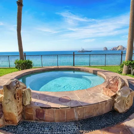 Great Ocean View - 6 Star Luxury - Extras!!