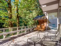 Exclusive House On Foothill with hot tub, sauna and jacuzzi. ウェルチズのホテル