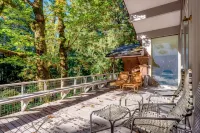 Exclusive House On Foothill with hot tub, sauna and jacuzzi. - Wifi