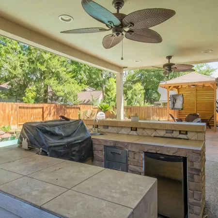 5BD/2.5BA HAWAIIAN OASIS IN THE WOODLANDS - ALOHA!