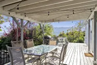 3Br Private 8 Acre Spa Retreat - BBQ, Patio, Views - Wifi