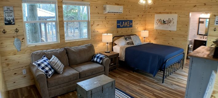 Cozy Lake Cabin - Fire Pit, Near Beach, Hiking, Golf & Disc Golf! Hotels in Pittsburg County