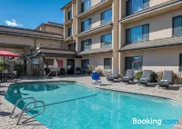 Yosemite Southgate Hotel & Suites - Uima-altaat
