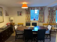 Rose Cottage - Charming Cottage in the Grounds of a Private Country House Estate - 2-Star