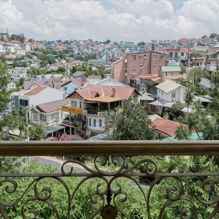 Nature Hotel - Luong The Vinh