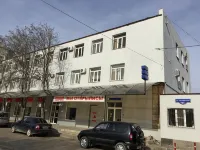 Severnaya Hotel - parking