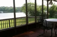 Mayberry Lakeshore Cottage at Lake Palestine - 3つ星