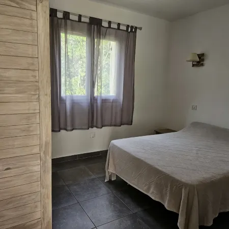 Mini villa T2 on the seafront at Marine de Sisco, ideal for discovering the Cape.