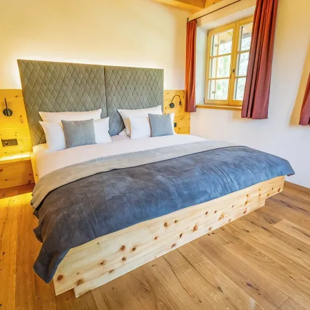 "Graf Chiemo Suites" luyury living direkt am Chiemsee mit privatem Seezugang! Hotels in Chieming
