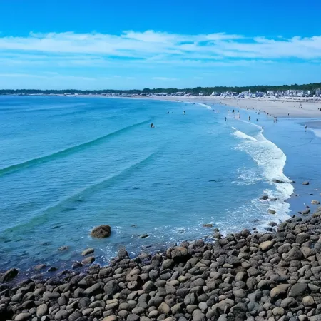 Oceanfront Cottage on Long Sands Beach - Sleeps 4