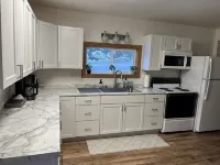 “The Yellow Door” perfectly located 2 bedroom 1 bath home, downtown Deadwood - 3 stjerner