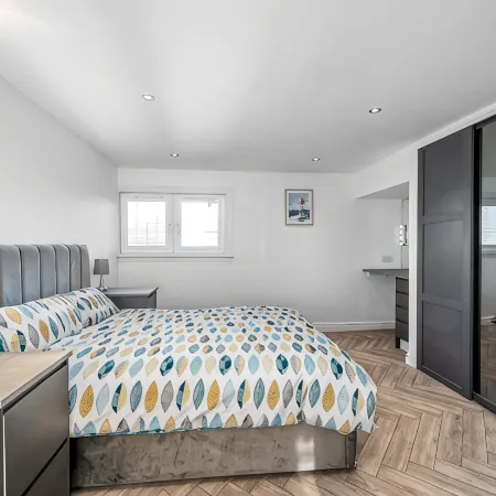 Luxury Apartment with Sea Views Balcony